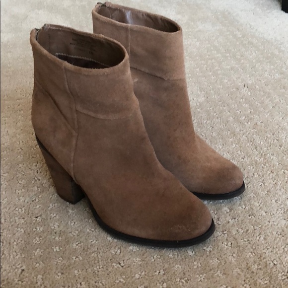 ARTURO CHIANG BROWN SUEDE BOOTIES - Picture 2 of 5